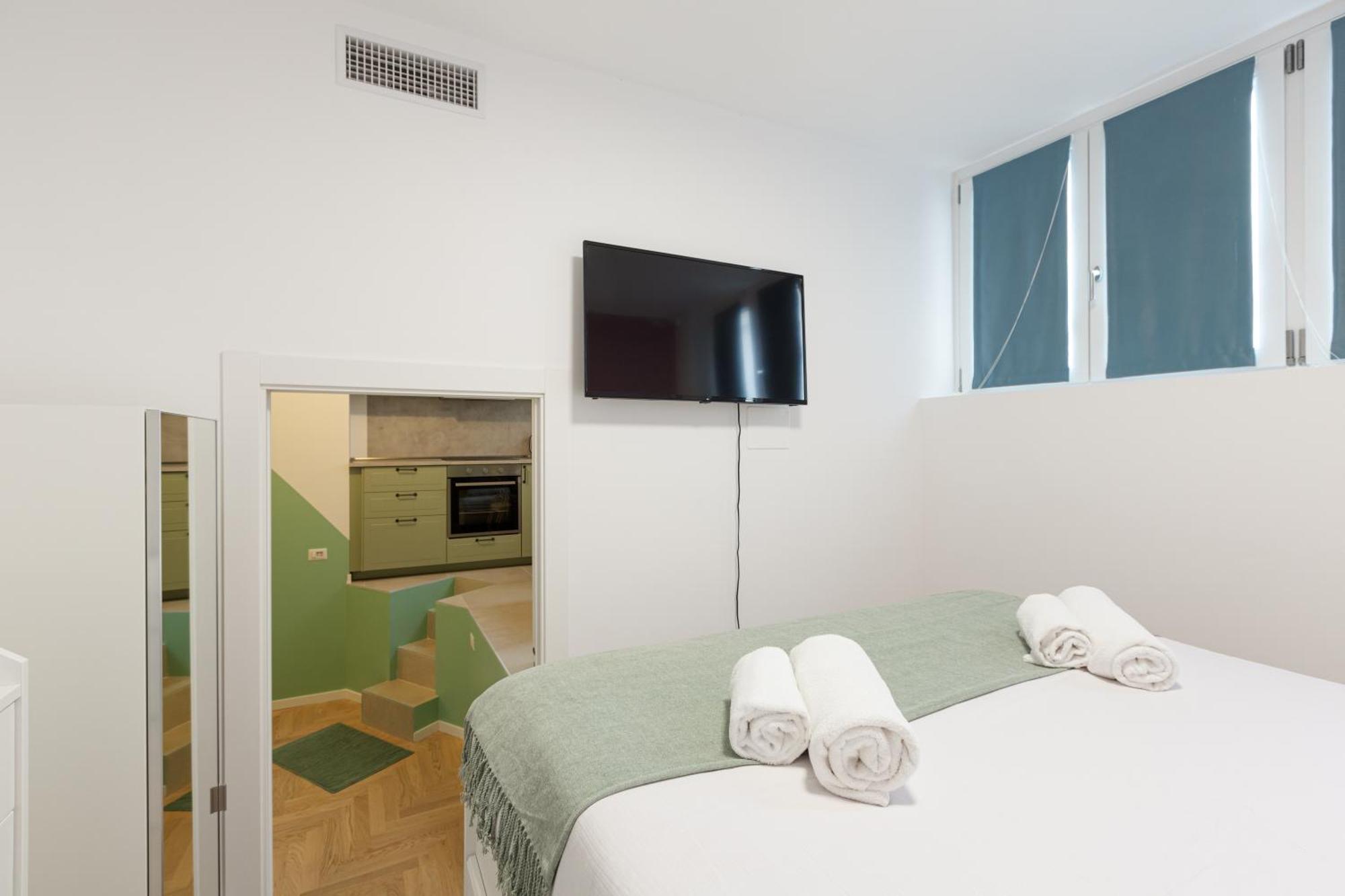Insubria Park - Pastel Color Apartment! Мілан Екстер'єр фото